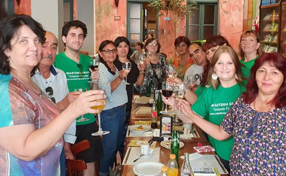 REUNION DE AMIGOS CON MIASTENIA