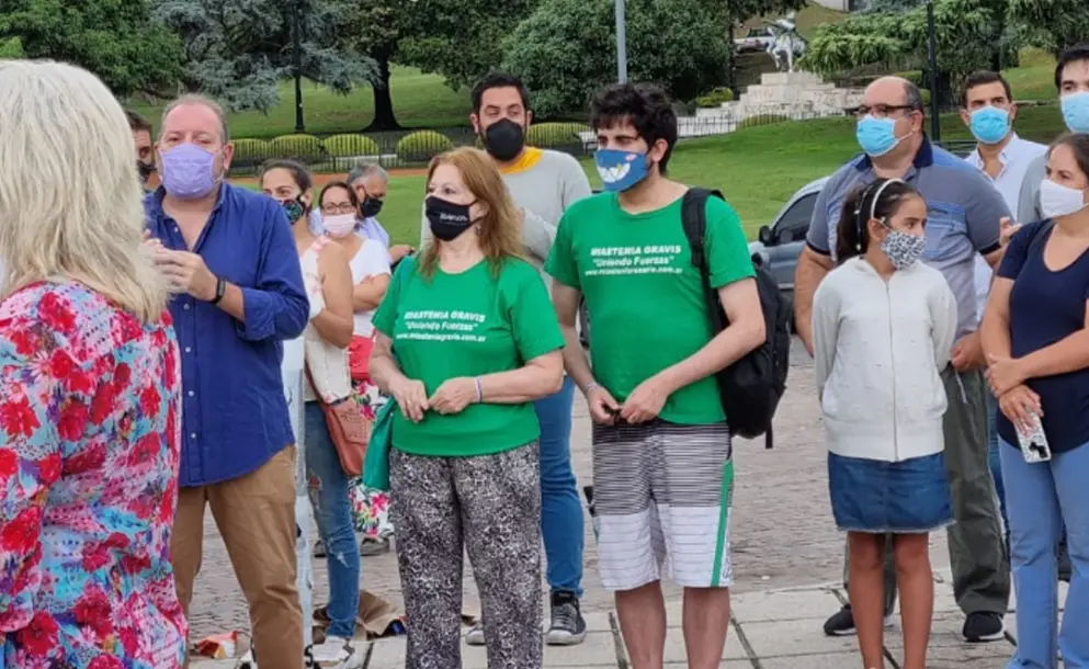 IZAMIENTO DE LA BANDERA POR EL D'IA MUNDIAL DE LAS ENFERMEDADES POCO FRECUENTES